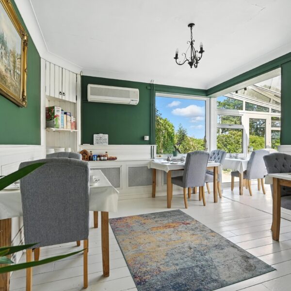 Overdale Motel, 150 Belsize Park - 150 Belsize Road-1.jpg