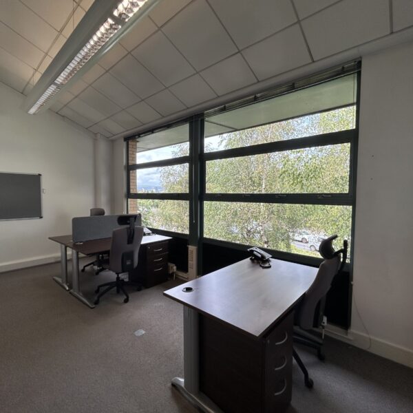 The Mount Business Centre, 2 Woodstock Link - image00045.jpeg