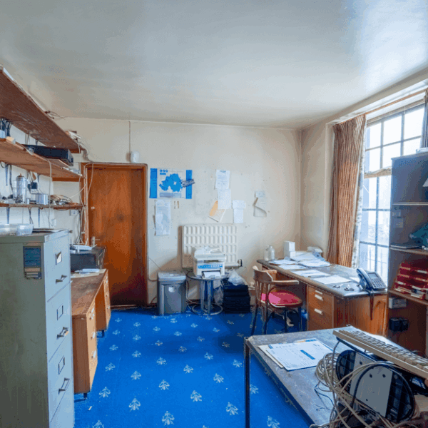 4 Marine Parade - Image 9