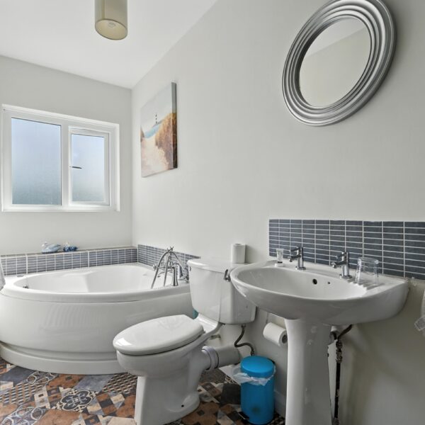 Overdale Motel, 150 Belsize Park - 150 Belsize Road-26.jpg