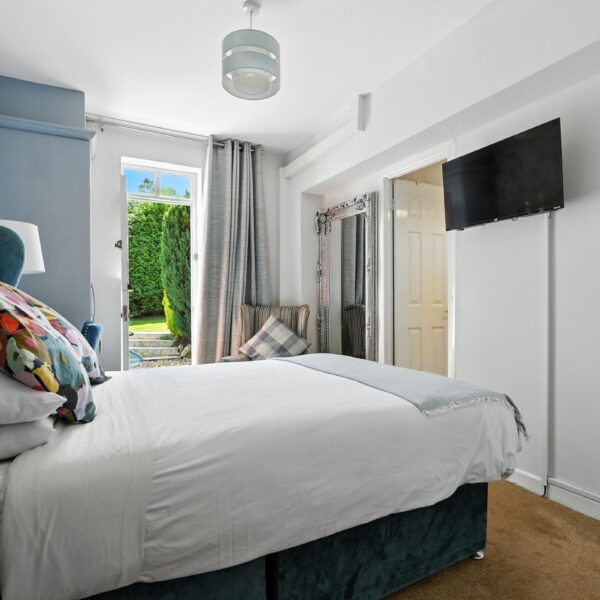 Overdale Motel, 150 Belsize Park - 150 Belsize Road-8.jpg